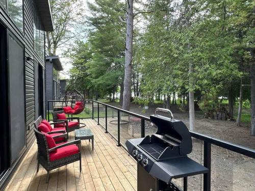 Lakefield House | 3-bedroom Lakefront Villa #8