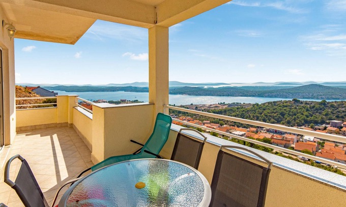 Meterize Apartment | 3 bedroom lovely apartment in Sibenik