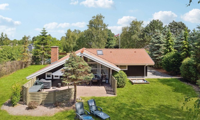 Dannemare House | 3 bedroom lovely home in Dannemare