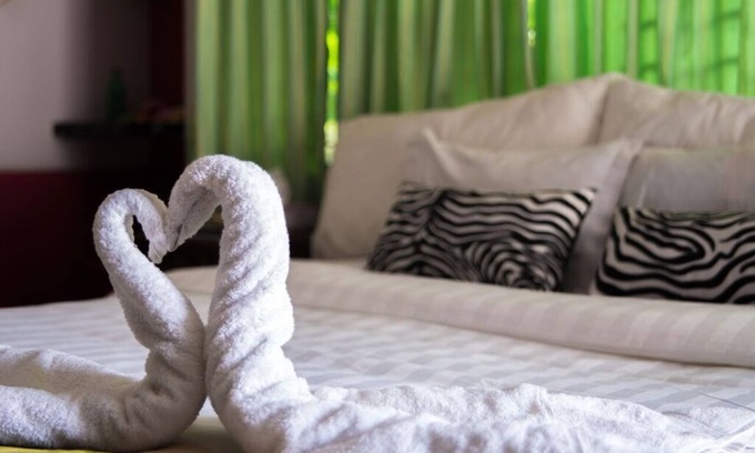 Dhaka Apartment | 3 Bedroom Luxurious Furnished Apartment @ Baridhara DOHS