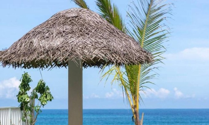 Hikkaduwa Villa | 3-bedroom Luxurious beachfront villa