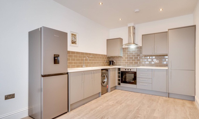 Wakefield Apartment | 3 Bedroom Luxury Apartment