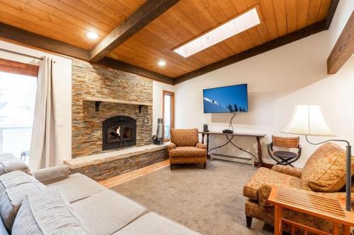 Intermountain House | 3-Bedroom Meadow Creek Townhom townhouse