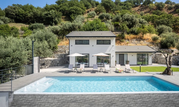 Savoca Villa | 3 Bedroom Modern Villa, Pool, Savoca, East Sicily