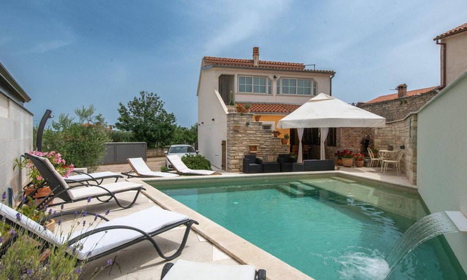 Kavran House | 3 bedroom nice home in Kavran
