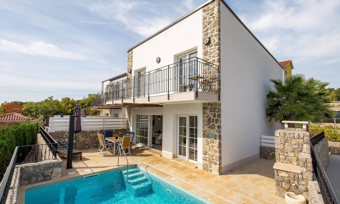 Kornic House | 3 bedroom nice home in Kornic