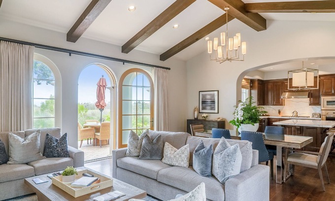 Rancho Palos Verdes Villa | 3 Bedroom Ocean-King Villa