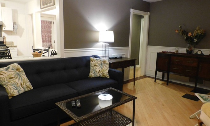 McHenry House | 3 Bedroom Oasis away from home by Downtown McHenry Dogs Welcome near Hospital