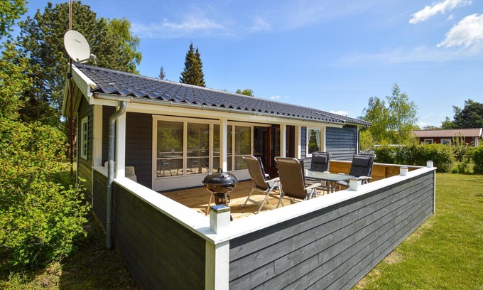 Næsby Strand House | 3 bedroom pet friendly home in Nakskov