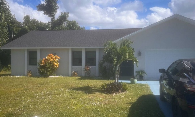 Pine Island Center House | 3-bedroom pool house in charming Bokeelia with AC, WiFi. Beautiful, peaceful,