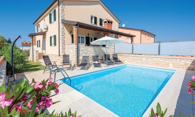 Lovrecica House | 3 bedroom stunning home in Lovrecica