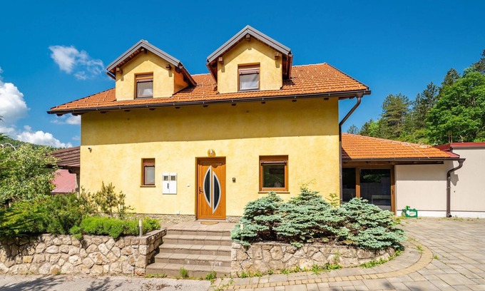 Vrata House | 3 bedroom stunning home in Vrata