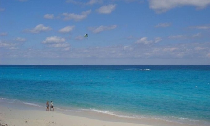 Paradise Island House | 3 bedroom Town House, Paradise Island, Ocean Front Property