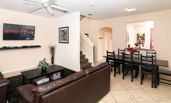 Regal Palms House | 3-bedroom townhome Close to Disney! Complimentary bottle of wine with booking!