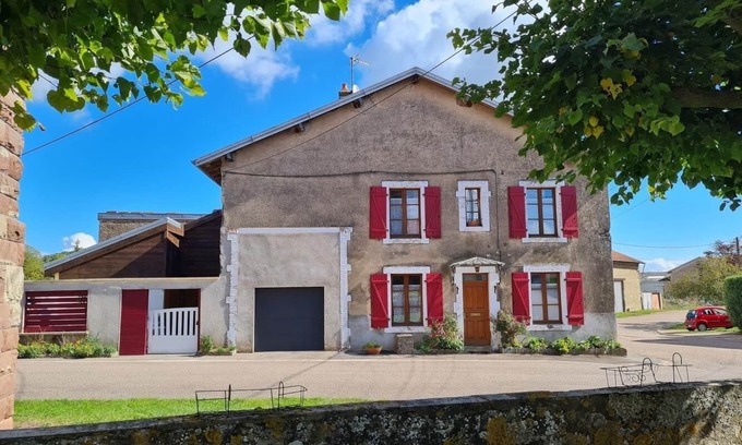 Bezange-la-Grande House | 3-bedroom/two-bathroom house in the countryside