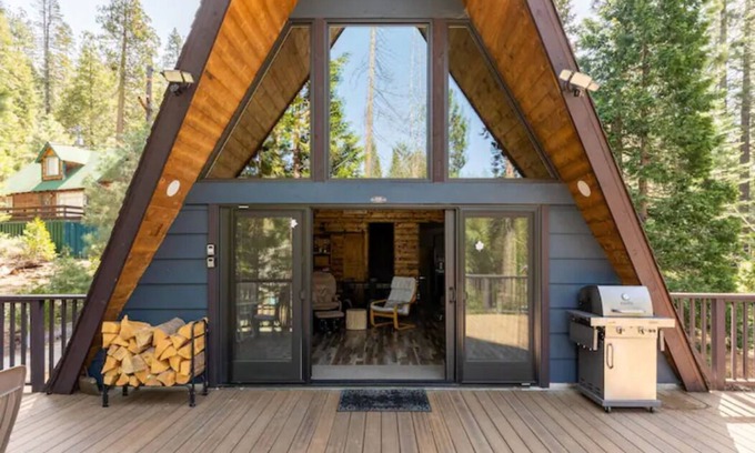 Strawberry House | 3-bedroom vacation home near Stanislaus National Forest