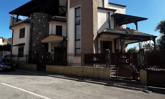 Frattaminore Villa | 3 Bedroom Villa in Frattaminore (NA)