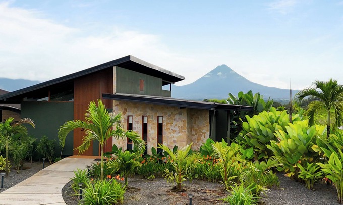 Monterrey Villa | 3-Bedroom Villa in charming La Fortuna with AC, WiFi. Relax and unwind