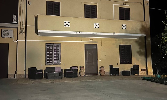 Tollo Villa | 3-bedroom villa in fabulous Medoro with AC