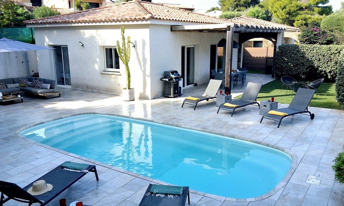 Marine de Saint Ambroggio Villa | 3 bedroom villa - modern - air-conditioned with swimming pool