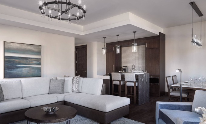 Stateline House | 3 Bedroom Villa Suite Lakeview