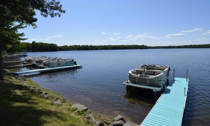Hayward House | 3 BEDROOMS 1.5 BATHROOM SLEEPS 8