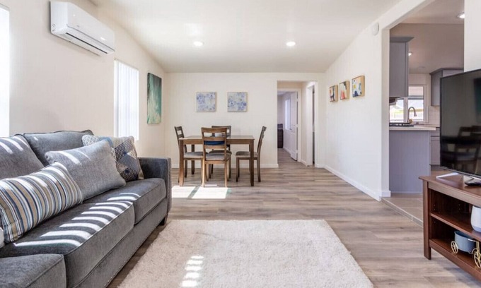 Bonita House | 3 Bedrooms, 2 Bath, Free Parking, Wifi, & Back Yard