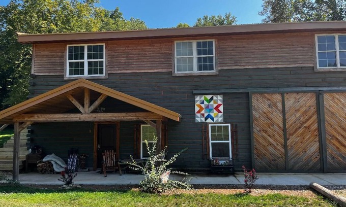 French Lick Cabin | 3-bedrooms, 2 bathrooms upstairs cabin in charming French Lick with AC