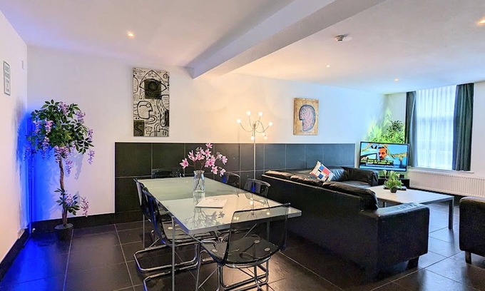 Binnenstad Apartment | 3 Bedrooms Apartment in Amsterdam City Center