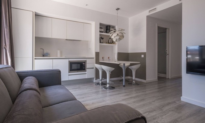 Hostafrancs Apartment | 3 bedrooms apartment next to Plaza España