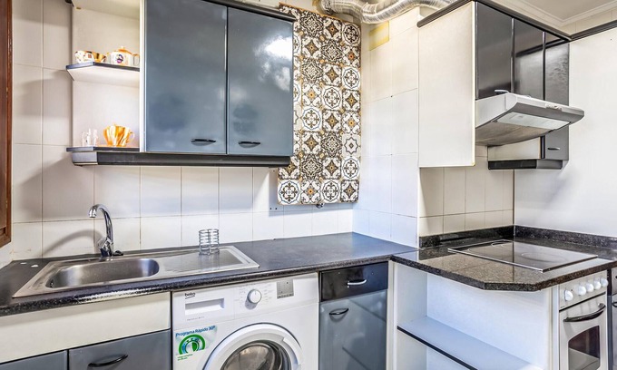 Colindres Apartment | 3 Bedrooms Apartment In Colindres
