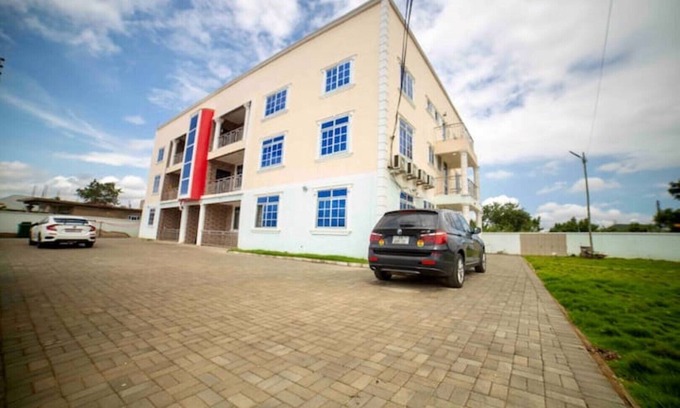 Accra Apartment | 3 bedrooms | Entire Flat | Amasaman, Accra