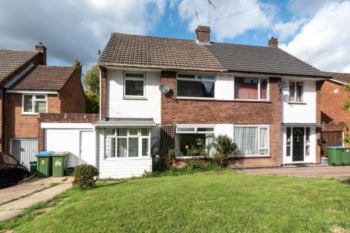 Southampton Ski Chalet | 3 Bedrooms house ideal for long Stays!