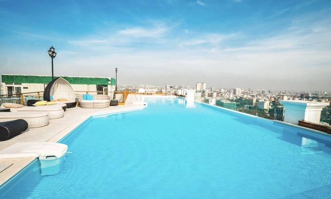 Phuong 6 Apartment | 3 Bedrooms Luxury Apartment, Skyline Pool,1 km from Ben Thanh Market