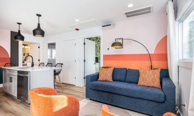 Hillsboro West End Apartment | 3 Beds Condo WALK to Hillsboro Village, Belmont