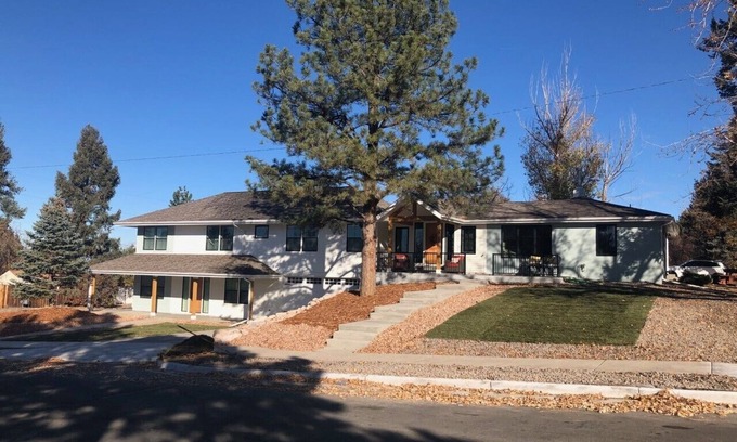 Castle Rock House | 3 blocks to Downtown Castle Rock