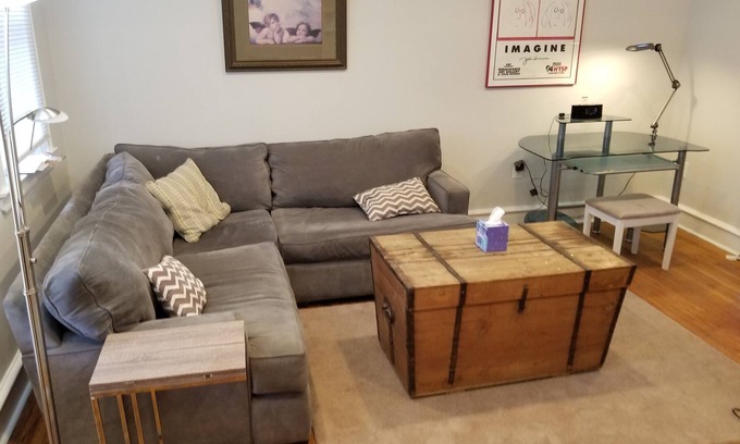 Roxborough-Manayunk House | 3 BR 1 Bath townhome central AC Manayunk Rox