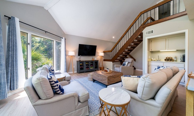 Spinnaker Beachhouses House | 3 BR, 2 BA Spinnaker Beach House! Close to Beach Club! Golf Course Views! Dog (2) Friendly!