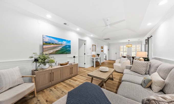 Seabrook Island Cottage | 3 BR/2BA Cottage w/Screen Porch! Dog Friendly! Amenity Cards!