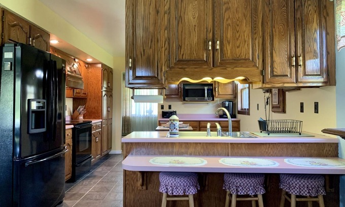 Summersville House | 3 BR Home close to everything Summersville!