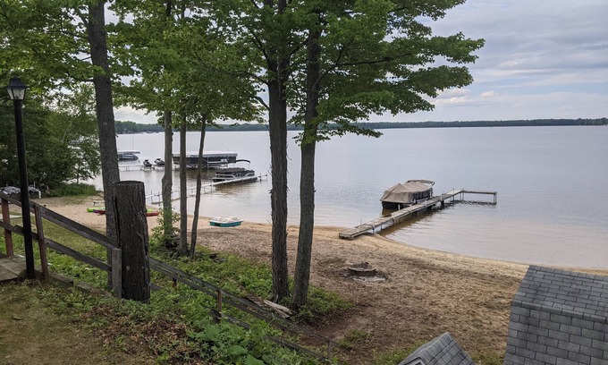 Lake City House | 3 Br Lakefront Cottage on Beautiful Sandy Beach Lake Missaukee