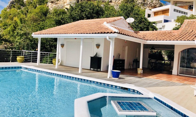 Pelican Key Villa | 3 BR Ocean View Villa in Pelican Key