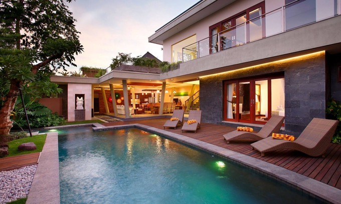 Nakula Villa | 3 BR Private Pool Villa, 5 mnts walking to the beach and Seminyak shopping area
