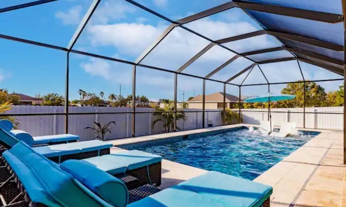 Mariner House | 3 BR Private Salt Water Heated Pool Home with Large Outdoor Patio!n