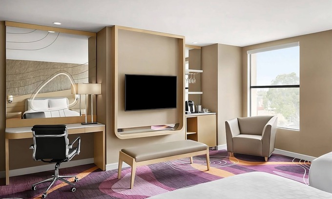 Pasadena Hotel | 3 Convenient Units, Onsite Pool, Close to California Institute of Technology!