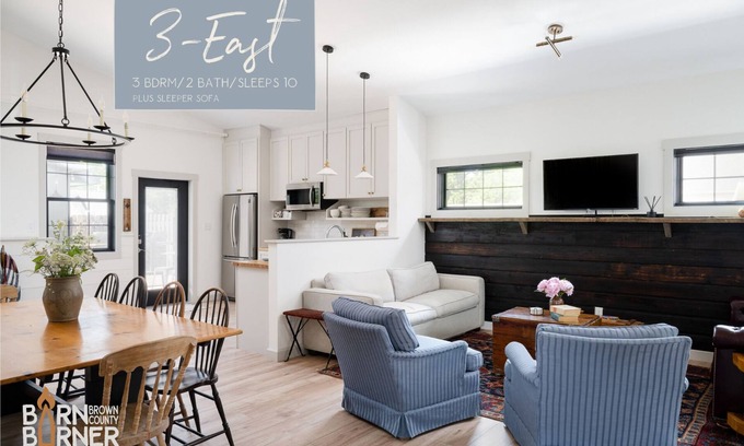 Nashville Apartment | 3-East: Luxe 3BR in Downtown Nashville, IN w/Rooftop Patio