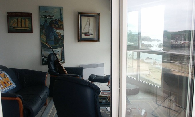 Le Pouldu Apartment | 3 * FEET IN THE WATER, FACING THE SEA, access to the Beach, F3 BRETAGNE SUD