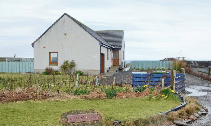 Hunspow Cottage | 3 bedroom accommodation in Scarfskerry near Castletown