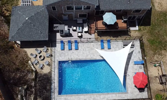 North Eastham House | 3 homes in one, pool, outdoor kitchen, wk to beach, great for multiple families