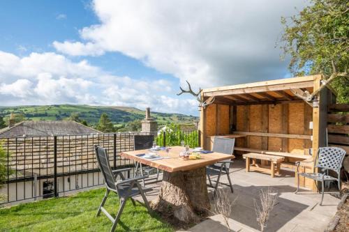 Low Bradley House | 3 Ivy Terrace